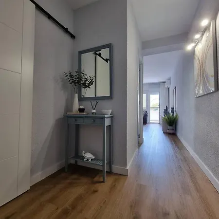 Aguadulce, Apto Santa Monica 2 Hab Con Terraza, Aire, Wifi, A 5 Min De La Playa Aguadulce (Almeria)